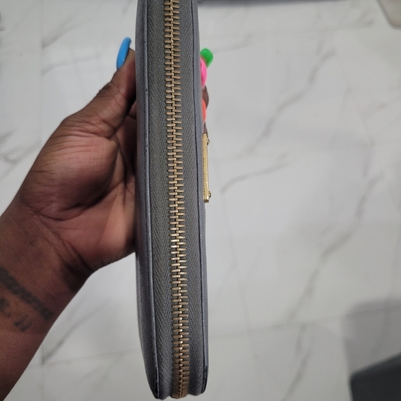 🔹️FENDI🔹️ long continental zip around grey wallet ✨️🩶 - Picture 10 of 12